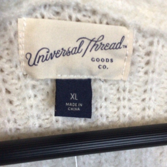 Universal Thread Cream V-Neck Sweater - Picture 3 of 6